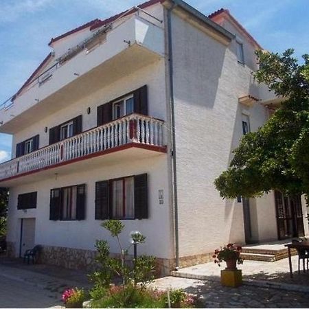Apartments Tara Ražanac Esterno foto